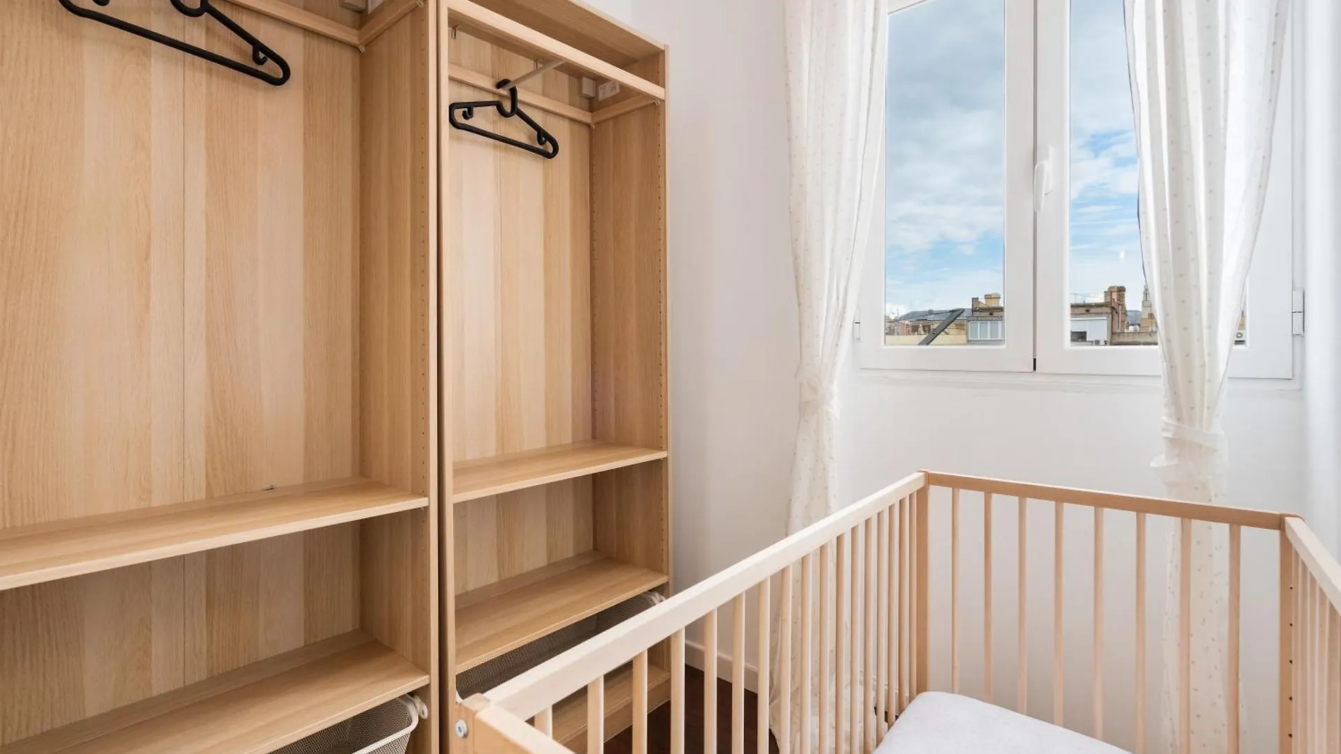 Enrique Granados Apartment Barcelone